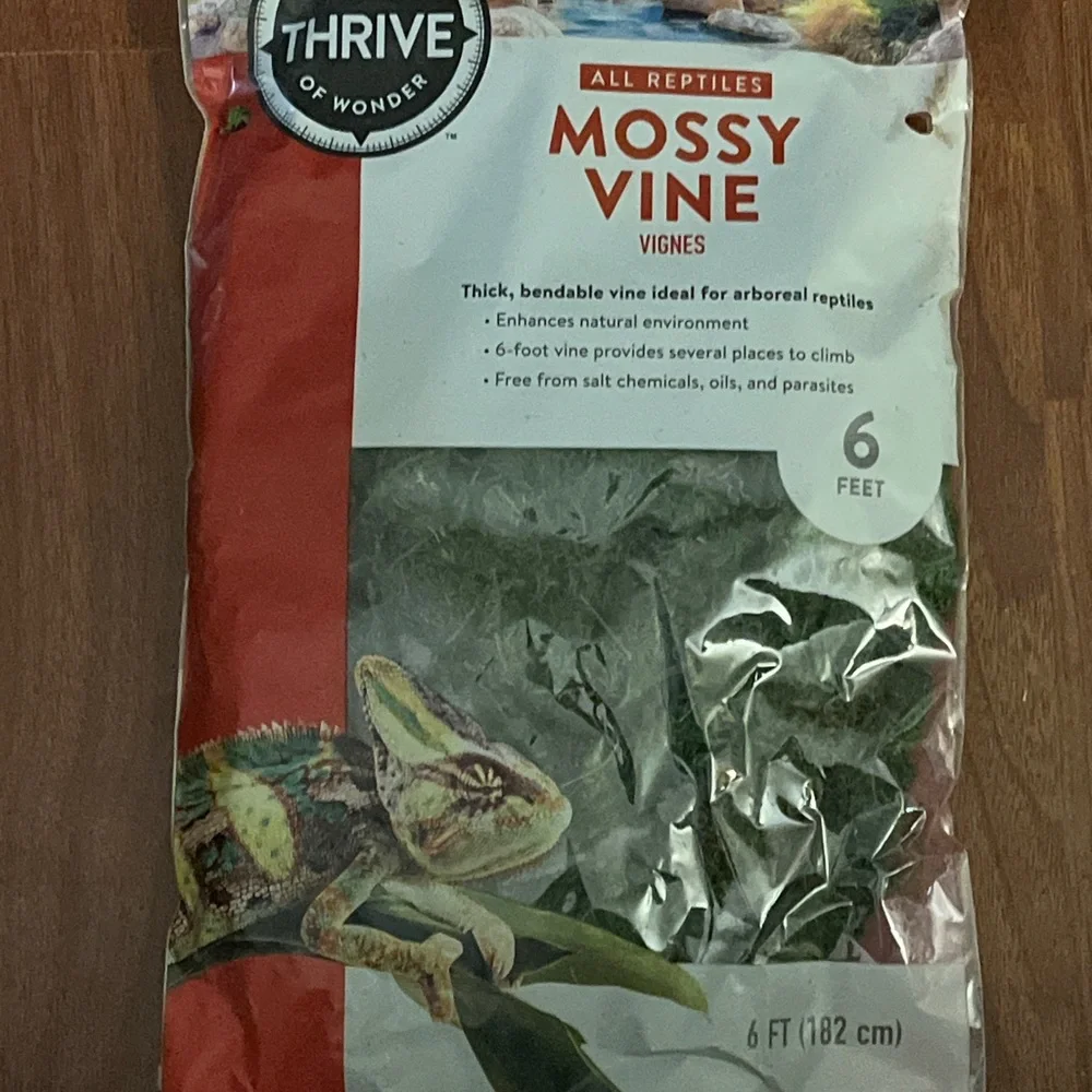 Thrive All Reptiles Mossy Vine - Green